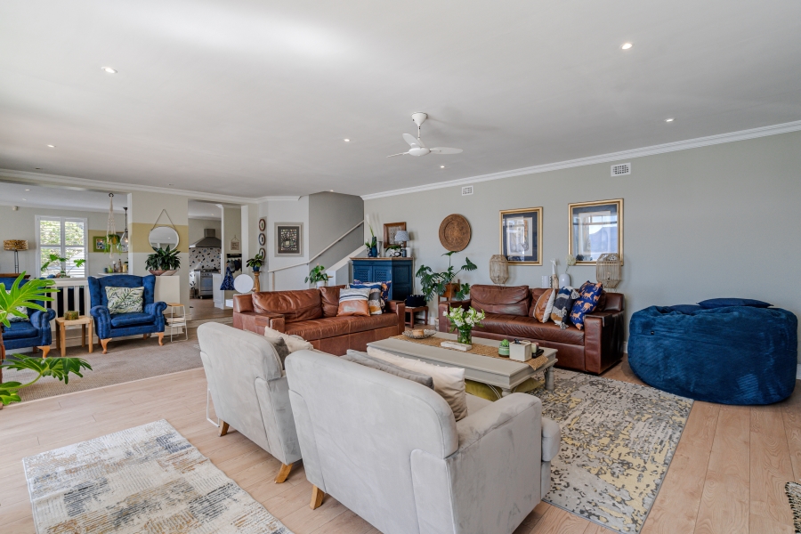 4 Bedroom Property for Sale in Simons Kloof Western Cape